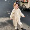 Conjunto Esportivo para Meninas Primavera e Outono 2026 Nova Moda Outono Infantil Conjunto Casual Fofo de Duas Peças para Bebês Meninas