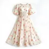 Roupas feitas sob medida: vestido midi floral de maternidade de manga curta bufante para o verão, com corte solto, cintura alta e barra larga