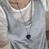 Versão Coreana da Corrente Longa para Suéter Dongdaemun Reina com Pingente de Coração de Design de Nicho, Estilo Único e Exagerado, para Mulheres