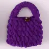 Porta-moedas Dopamina Crochê Feito à Mão Bolsa de Lã Trançada para Fones de Ouvido Finalizada Fivela Criativa de Camélia Capa Protetora de Pelúcia
