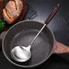 Espátula de acero inoxidable cuchara para sopa cocina mango de madera engrosado pala para saltear cuchara pala para el hogar juego de utensilios de cocina venta al por mayor