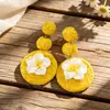 Aretes Florales Hechos a Mano de Rafia Estilo Festivo, Aretes Étnicos de Gama Alta de Nicho, Aretes Únicos y Hermosos al por Mayor
