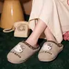 Pantuflas de algodón Hello Kitty con bordado de dibujos animados, para uso en casa, forradas de felpa, cálidas, de suela gruesa, antideslizantes, suaves, estilo otoño e invierno, pantuflas para mujer