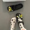 Zapatos planos decorativos florales con cuentas para mujer, estilo exquisito de verano 2026, zapatos antideslizantes para el hogar para niñas, zapatos planos de colorblock