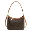 Moda Retrô para o Trabalho Bolsa de Ombro Único Texturizada Sob o Braço Outono 2026 Nova Bolsa Quadrada Pequena Simples Elegante de Luxo Leve