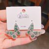 Pendientes de mariposa coreanos 2022, nuevos pendientes elegantes de moda, pendientes de diamantes de lujo ligeros de alta gama con diseño simple.