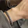 Pulseira Aberta de Aço Inoxidável Torcido Europeia e Americana Transfronteiriça para Homens, Simples Street Hip-Hop Versátil Atacado para Mulheres
