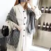 Bufanda Larga con Patrón de Letras 2026, Nuevo Estilo Otoño/Invierno para Microempresa, Cálido Chal de Imitación Cachemir Jacquard Espesado para Mujer, Venta al por Mayor