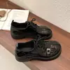 Use calçados de outono versáteis de sola grossa 2026, moda feminina, cadarço retrô, aumento de altura, mocassins de peça única, mocassins de novo estilo