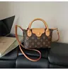 Bolso Cruzado Elegante de Gama Alta Bolso Versátil Modelo Nuevo 2025 Bolso de Hombro Bolso de Moda Bolso Estilo Dumpling Francés