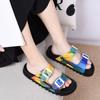 Pantuflas de Comercio Exterior Patrón de Logo Personalizado Sandalias de Doble Hebilla para Pareja Ropa de Exterior Antideslizantes Sin Olor Pantuflas de Casa para Mujer Venta al por Mayor
