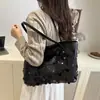 Bolsa Popular Europeia e Americana com Franjas e Lantejoulas Feminina 2025 Outono Nova Bolsa Tote de Grande Capacidade Bolsa de Mão Simples e Versátil