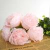 Venta al por mayor del fabricante Peonía Real de 5 cabezas de estilo europeo Notas artificiales Decoración para el hogar Flores falsas Suministros para bodas Adornos