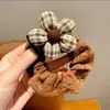 Novos Elásticos de Cabelo Infantis Cor de Café com Estampas Florais, Scrunchies Vintage e Acessórios de Cabelo Melade para Outono e Inverno
