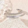 Pulsera Nueva para Niños Acero de Titanio Pulsera de Alta Calidad Versátil Pulsera de Acero Inoxidable Grabada Pulsera Dorada Pulsera para Mujer