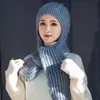Gorro de lana tejido de invierno con forro polar, sombrero grueso de una sola pieza, bufanda y chal integrados, bufanda exterior para montar, gorro cálido para mujer