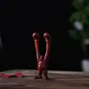 Raspador de Nariz Criativo Feito de Sândalo Vermelho de Folha Pequena e Madeira de Cedro, Pequeno Bastão de Massagem em Formato de Coelho para Levantar a Mandíbula, Pressionar as Têmporas e Massagem de Pontos de Acupuntura, Presente