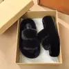 Zapatos de suela gruesa pantuflas para casa pantuflas redondas y peludas talla grande para mujer pantuflas para exteriores de celebridad de internet pantuflas de algodón para mujer de interior