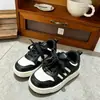 Zapatos de Skate de Moda para Niños 2026 Otoño/Invierno Nuevos Zapatos Deportivos para Niños Estilo Coreano Versátiles Zapatos Blancos Zapatos Casuales para Niñas