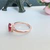 Joyería de moda coreana anillo simple de corazón rojo granate micro diamante venta al por mayor directa de fábrica, una generación
