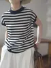 Camiseta de punto de manga corta a rayas rojas y blancas estilo marinero para mujer, fina de verano, diseño chic de bloques de color, top de hombro normal
