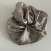 Elegante Francés Perlado Grande Satén Anillo para el Cabello Intestino Grueso Sensación de Alta Gama Flor para la Cabeza de Cola de Caballo Cuerda para el Cabello Elástica de Bola