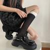 Calcetines de Punto Fino Transpirables de Media Pantorrilla Estilo Pasarela Primavera y Verano Ligeramente Transparentes Rayas Verticales Aspecto Adelgazante Calcetines para Pantorrilla Contraste de Color Blanco y Negro Calcetines de Moda