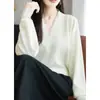 Suéter de punto gris de alta gama francés para mujer 2025 Nuevo Elegante Holgado con Efecto Adelgazante Camiseta Interior con un Tejido Muy Bonito por Dentro