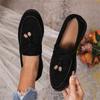 Exportação Europeia e Americana 2025 Novos Sapatos de Baixo Corte Slip-On de Tamanho Grande para Mulheres 43 Mocassins Slip-On Slip-On Slip-Ons