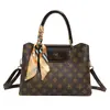 Bolso de Mano con Monograma Clásico y Elegante para Oficinistas, Bolso Cruzado Diario con Estilo y Diseño de Alta Gama, Bolso de Nicho de Lujo Ligero