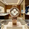 Nuevo Estilo Trébol de Cuatro Hojas Redondo Colorido Incrustado de Diamantes Movimiento de Cuarzo para Mujer Moda Correa de Acero Reloj Fabricante Mayorista