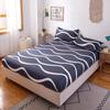 Bedhat Funda de colchón universal de una pieza para dormitorio Cubierta protectora a prueba de polvo Colcha fija Cubrecama Sábana Juego de tres piezas Amazon