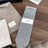 Calcetines de otoño e invierno para mujer hasta la pantorrilla con bordes rizados, calcetines holgados estilo coreano para mujer, calcetines estilo Miu, calcetines de algodón de color liso para mujer