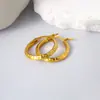 Pendientes Vintage de Acero Inoxidable de Alambre Plano con Patrón de la Gran Muralla de Nuevo Estilo, Accesorios para Orejas Versátiles de Moda con Personalidad Geométrica de Acero de Titanio
