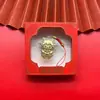 Nuevo cordero de oro puro 999 con símbolo de dinero, colgante auspicioso del Año del Cordero, regalo temático de ovejas para hombres y mujeres, recuerdo