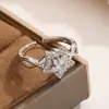 Colección de Anillos de Latón Plateado con Circonita de Moda Más Vendidos, Anillos de Plata de Lujo Ligero Transfronterizos, Versátiles para el Uso Diario