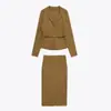 Estilo Europeo y Americano 2025 Otoño e Invierno Nuevo Elegante Moderno Cintura Delgada Chaqueta de Punto + Falda que Cubre la Cadera Traje