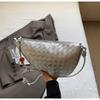 Bolsas de Palha de Nicho Únicas para Mulheres 2025 Novo Modelo Exquisite Versátil Bolsa Transversal Super Popular Bolsa de Ombro/Axila Bolsa de Bolinho