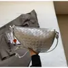 Bolsa de Tecido Estilo Coreano para Mulheres 2026 Novo Modelo Super Popular Bolsa de Ombro de Luxo Versátil para o Dia a Dia Crossbody Bolsa de Selim Tendência
