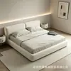 Cama minimalista estilo tatami em creme para quarto principal, cama de tecido fosco, cama cubo tamanho casal, cama de casamento para casa e pousadas