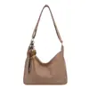 Nova Bolsa Feminina de Inverno com Design Moderno de Grande Capacidade, Estilo Coreano Casual, Tendência, Simples, Versátil e Adequada para o Dia a Dia, Bolsa Tote de Ombro Único