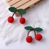 Estilo Año Nuevo Accesorios de Cereza de Felpa Roja Materiales para Accesorios de Cabello Hechos a Mano DIY Accesorios para Ropa Mochila Estilo Chino