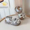 Nuevas Sandalias Infantiles 2026 Verano Cómodas Modernas Sencillas Zapatos de Playa para Niñas Zapatos para Niños con Perlas y Lazo de Princesa