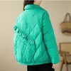 Inverno 2023 Nova Jaqueta Curta de Penas Leve com Gola de Renda Franzida Feminina Estilo Western Jaqueta de Penas de Pato Branca