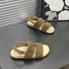 Sandalias de mujer tipo mule de moda con diseño de una sola tira, colección otoño/invierno 2026, con material mullido y estilo inspirado en Birkenstock