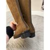 Botas Longas Retro de Camurça com Salto Grosso Calçados Femininos 2025 Novas Botas Slim Forradas com Lã Outono e Inverno Botas de Cavaleiro de Cano Médio