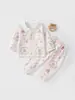 Conjunto de pijama de manga larga para niña para primavera y otoño, con un lindo estampado de conejo, diseño de cuello y parte superior e inferior separados de algodón puro