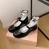 Estilo Nuevo Primavera y Otoño Chica de al Lado~Marca P Zapatos Mary Jane de Correa Única con Tacón Grueso y Punta Cuadrada para Mujer Zapatos Pequeños de Cuero de Dibujos Animados
