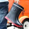 Botas de Lluvia para Hombre Nuevas Primavera y Verano Caña Media Impermeables Antideslizantes Resistentes al Desgaste Zapatos de Agua Forrados de Lana Trabajo Pesca Lavado de Coches Cocina Zapatos de Goma