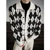Cardigan suéter de malha losango masculino casal gola polo jaqueta cardigan estilo old money outono inverno fábrica transfronteiriça atacado
